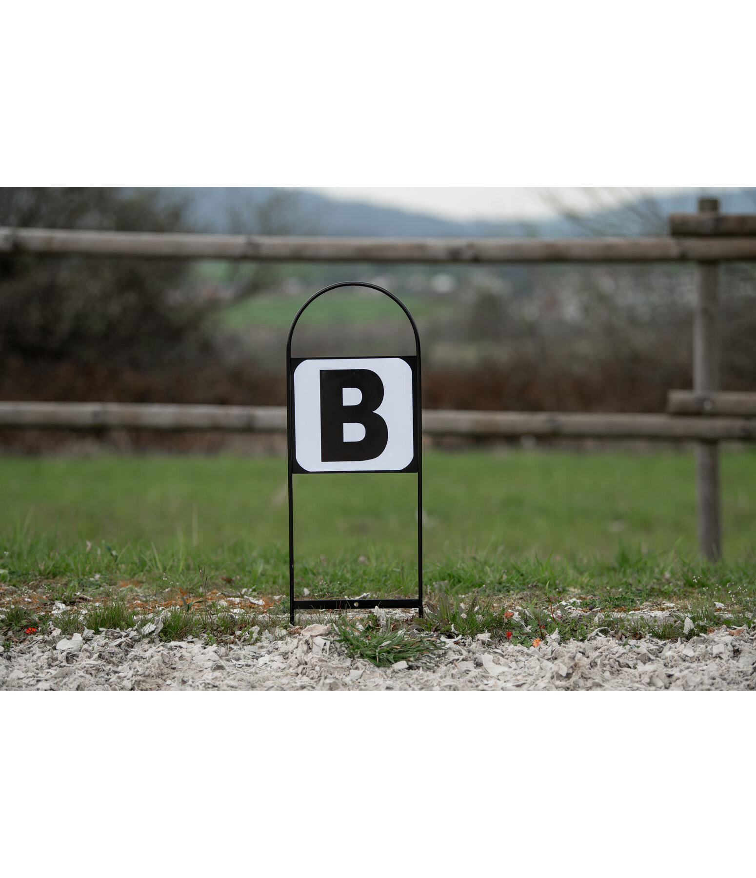 Dressur-Buchstaben-Gestell