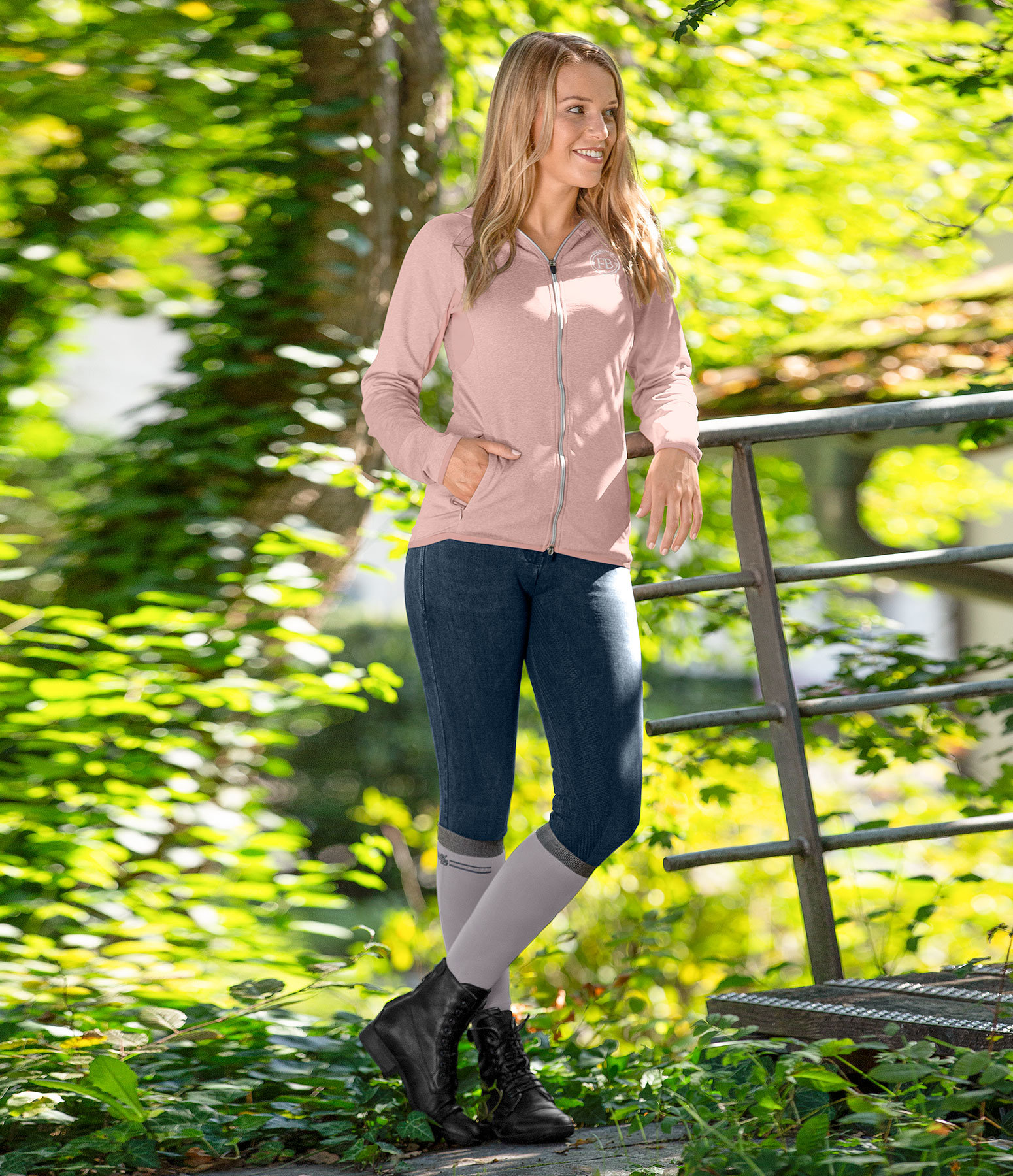 Outfit Liv in nude
