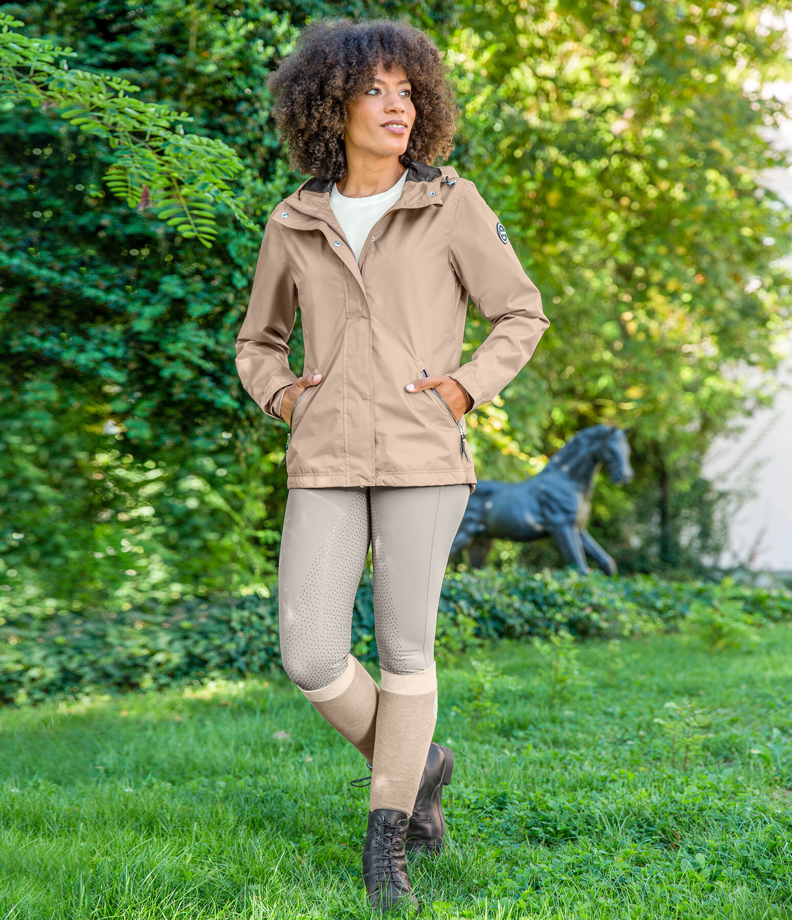 Damen-Outfit Klara in beige