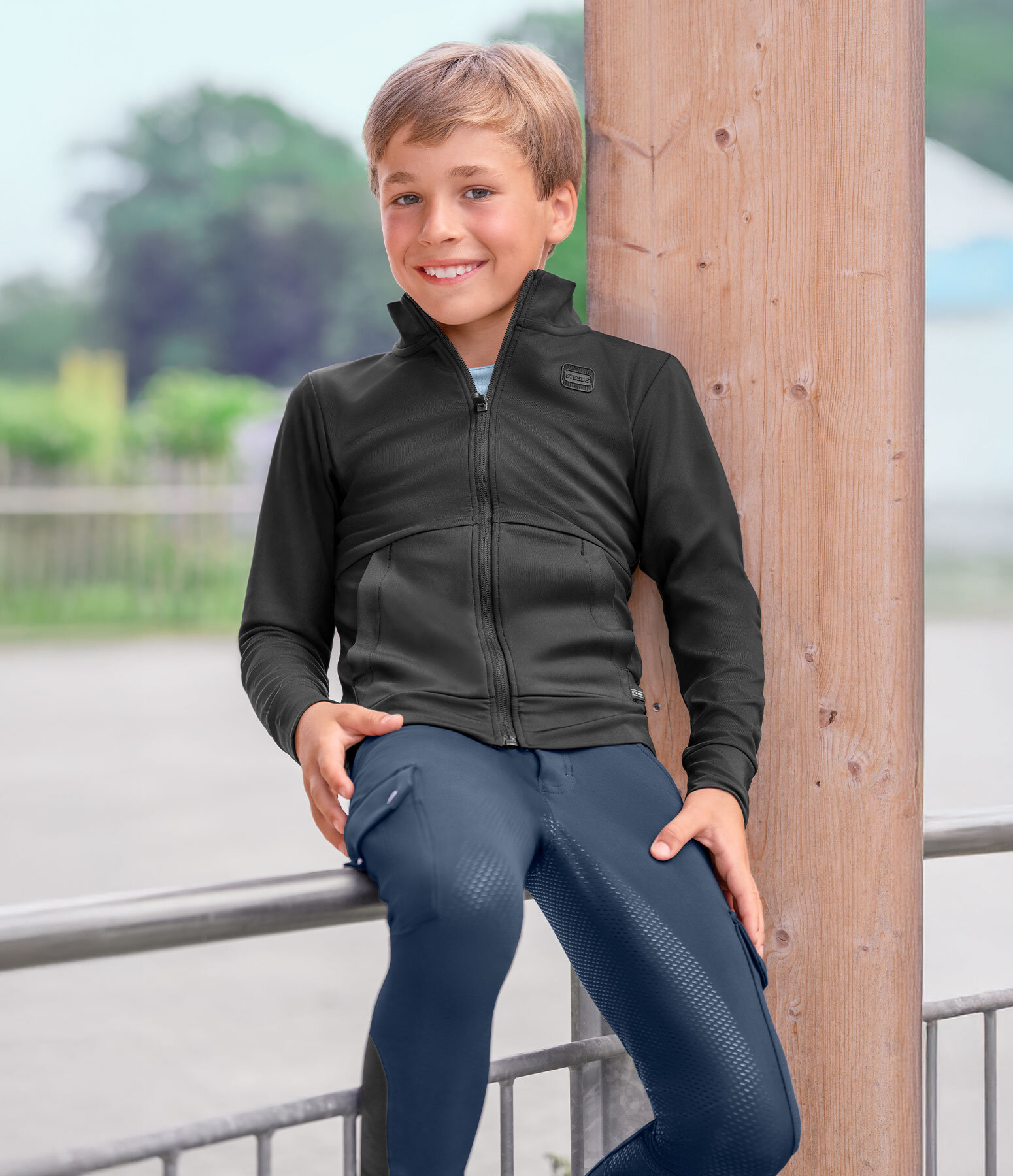 Kinder-Outfit Sigi in schwarz