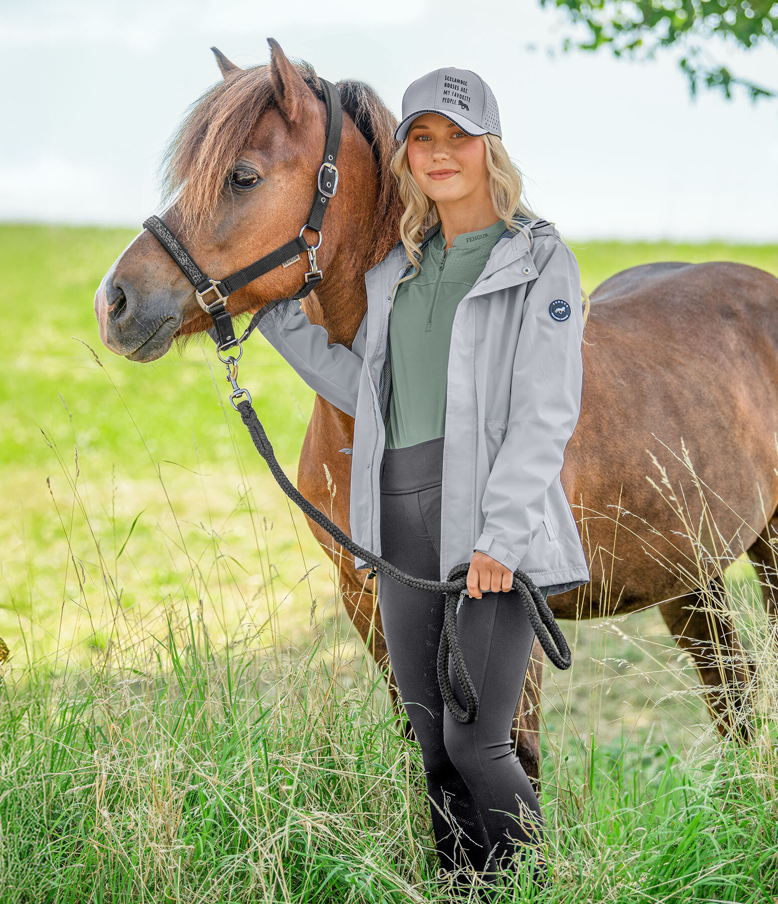 Island-Outfit Stormur in grau