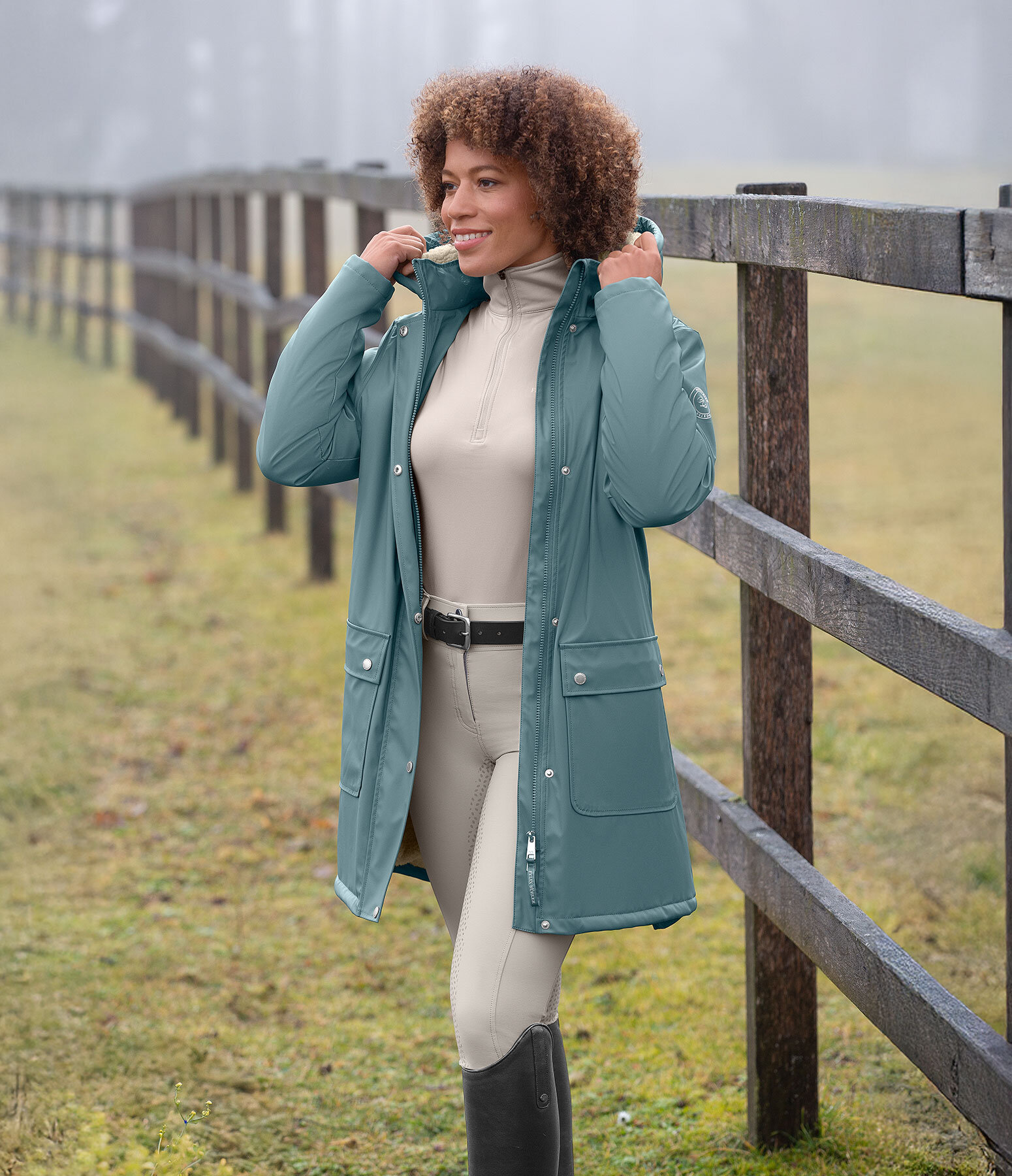 Damen-Outfit Paris in jade
