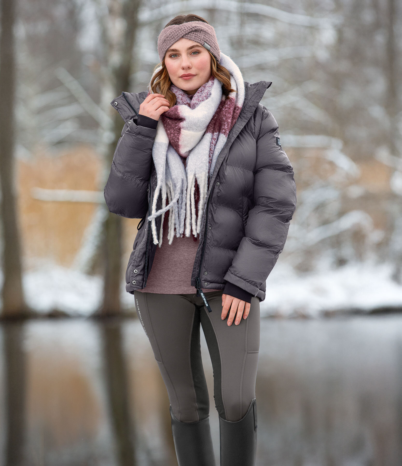 Damen-Outfit Elis in carbon