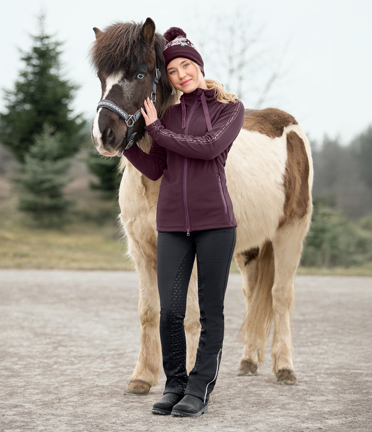 Island-Outfit Viska in mauve-wine