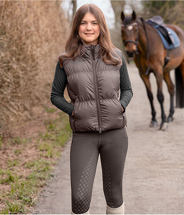 Kinder-Outfit in zimt